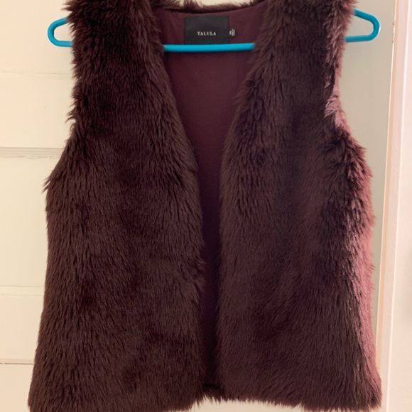 Talula Maroon Faux Fur Vest sz XS - Picture 3 of 5